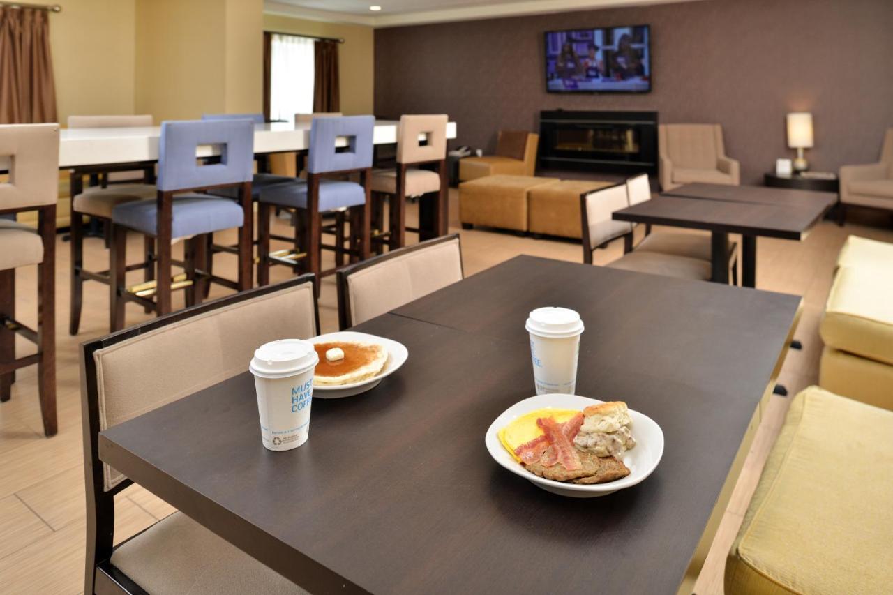 Holiday Inn Express & Suites Peekskill-Lower Hudson Valley By Ihg Exterior foto